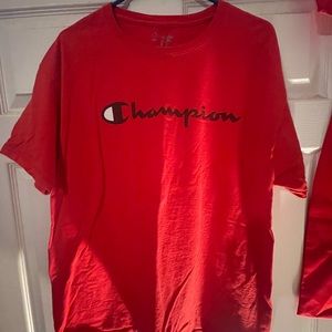 Champion tee/ Large